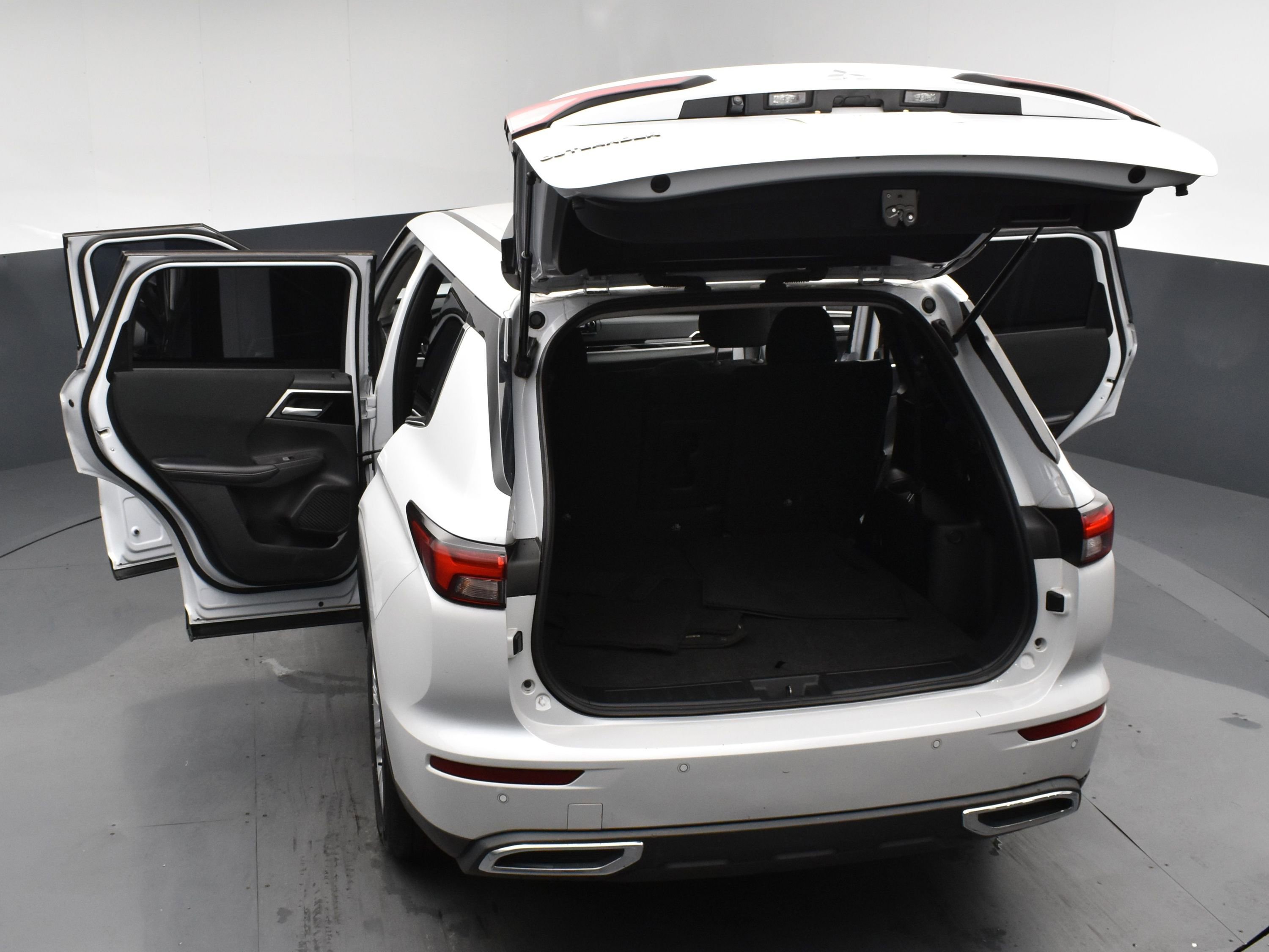 2022 Mitsubishi Outlander ES S-AWC photo 25