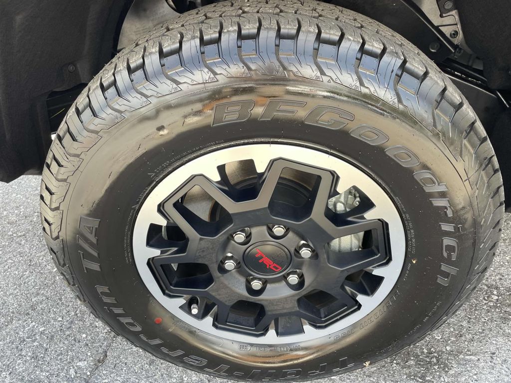 2025 Toyota Tacoma TRD Off-Road 4x4 Double Cab photo 5
