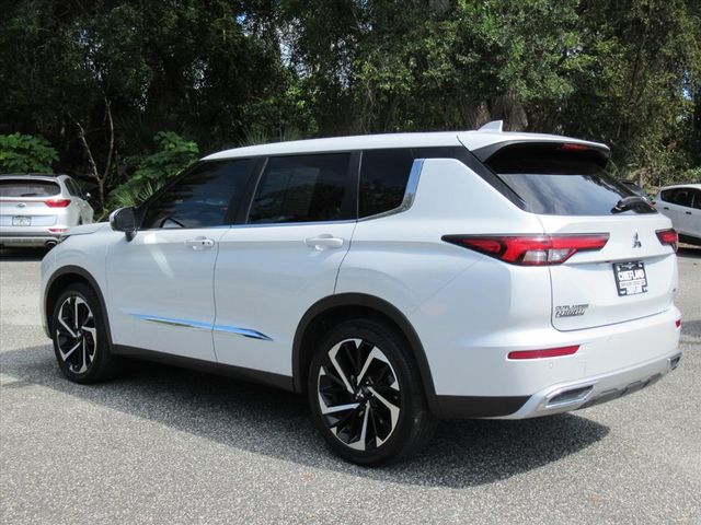 2022 Mitsubishi Outlander SE photo 4