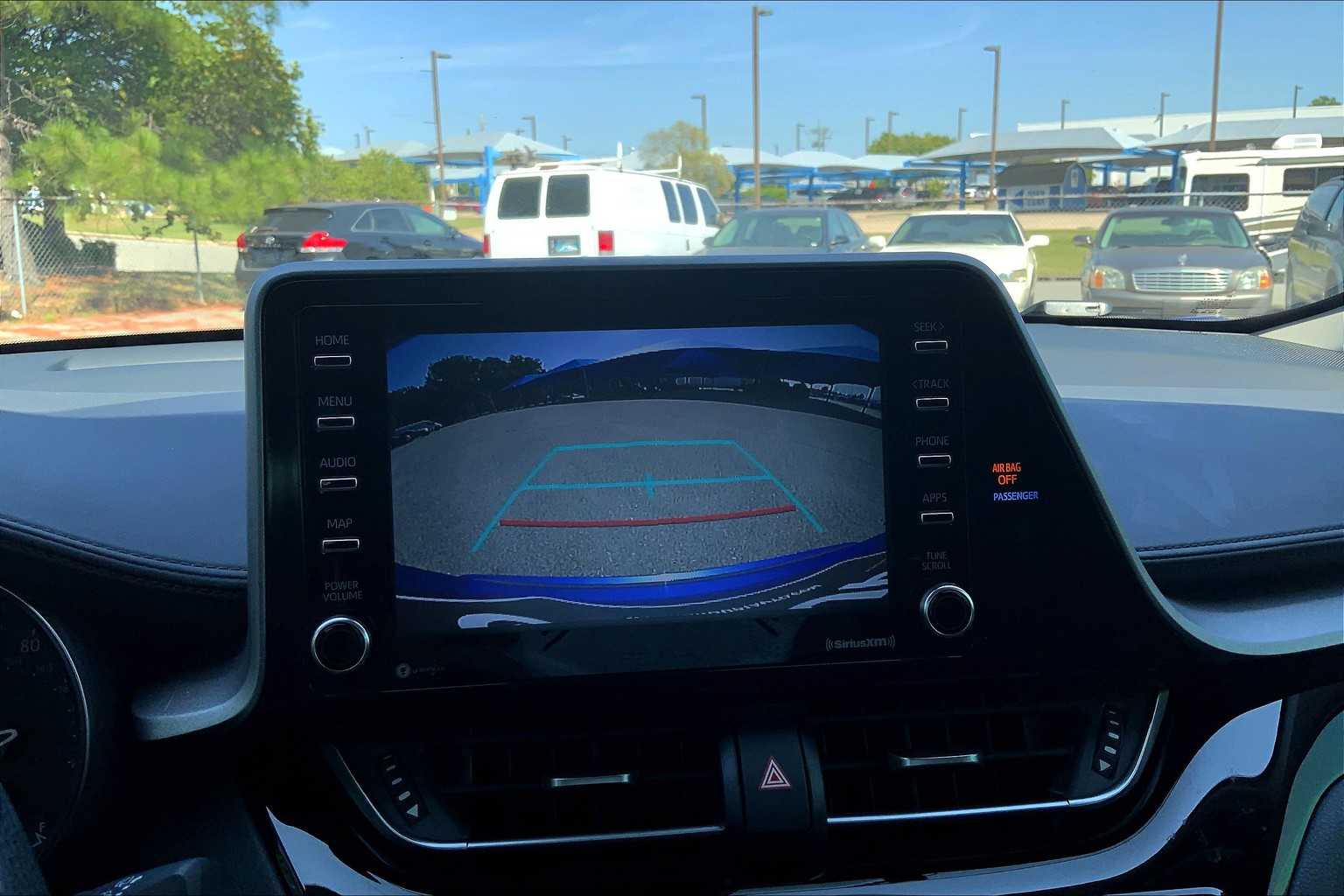 2020 Toyota C-HR LE photo 25