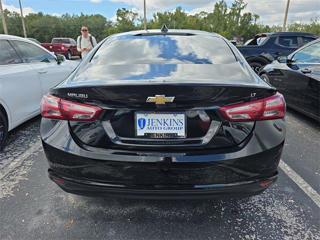 2021 Chevrolet Malibu 1LT photo 4