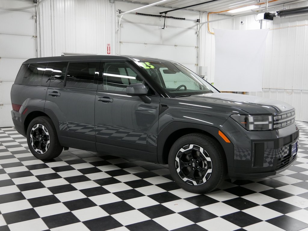 2025 Hyundai Santa Fe SE's photo