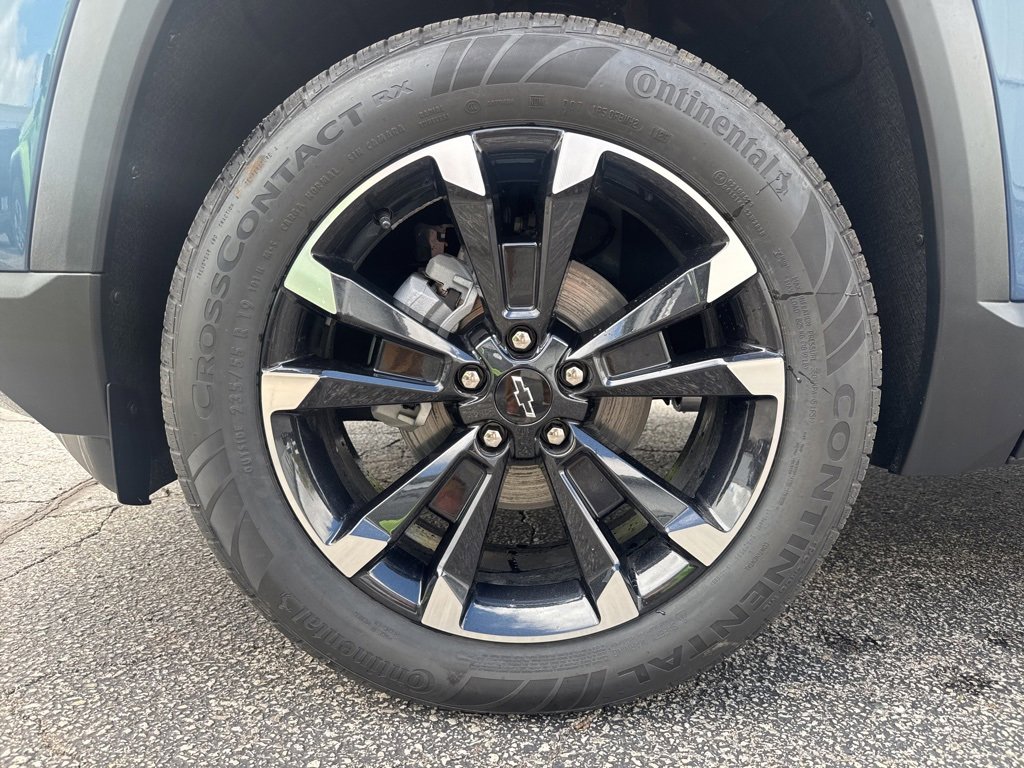2026 Chevrolet Equinox RS photo 2