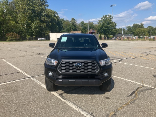 2023 Toyota Tacoma TRD Off-Road photo 2