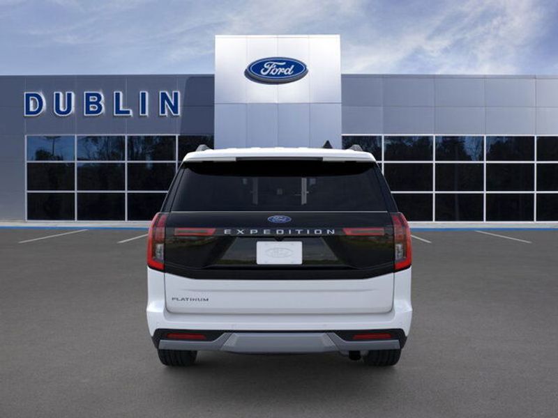 2025 Ford Expedition Platinum photo 4