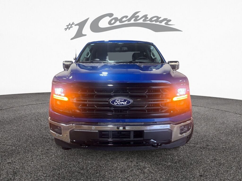 2025 Ford F-150 XLT photo 2