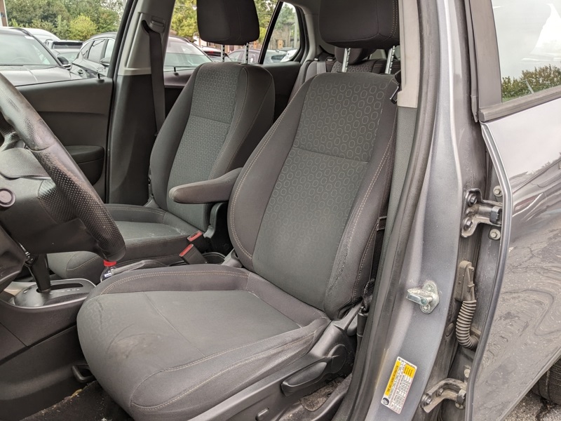 2020 Chevrolet Trax LS photo 7