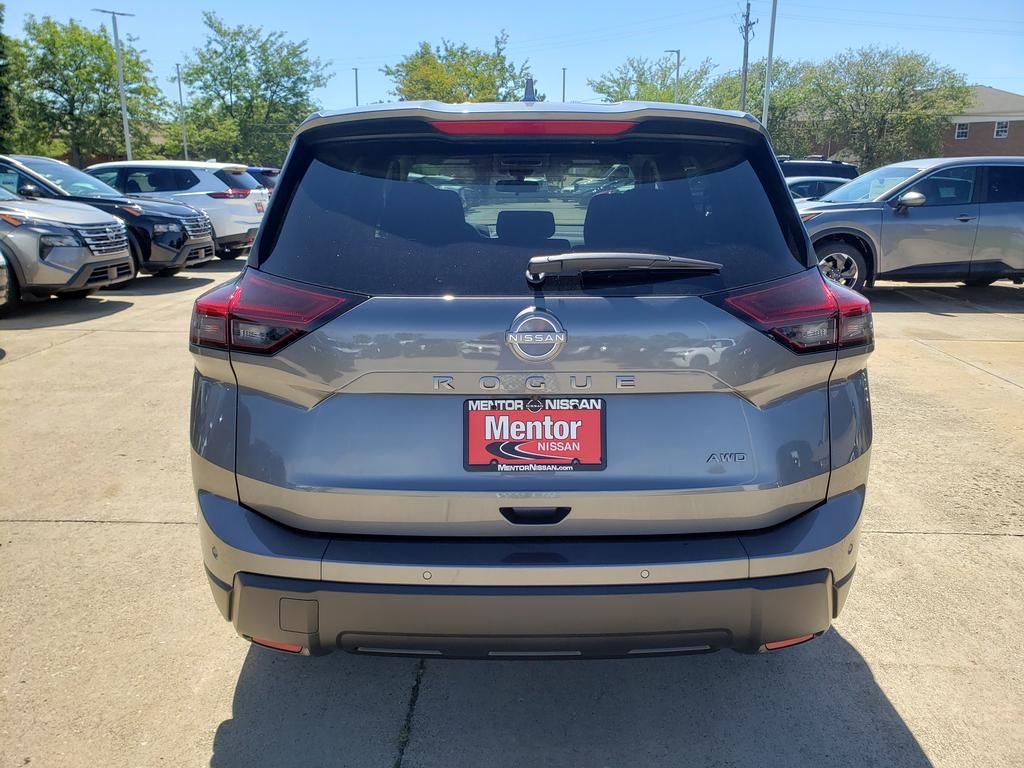 2026 Nissan Rogue SV photo 3