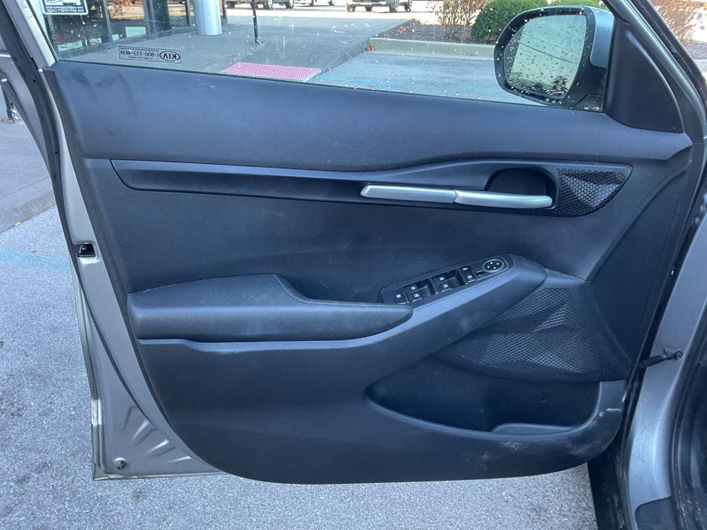 2021 Kia Seltos LX photo 10