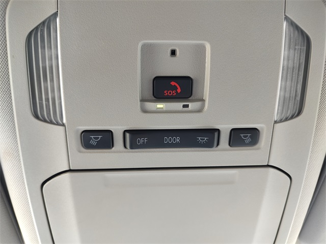 2024 Toyota Highlander LE photo 17