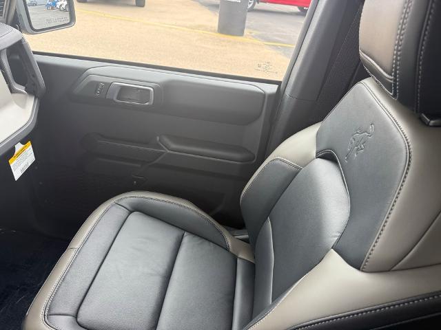 2025 Ford Bronco Outer Banks photo 19