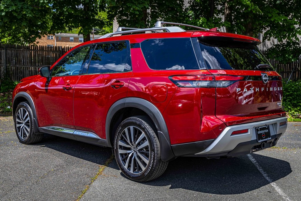 2024 Nissan Pathfinder Platinum photo 4
