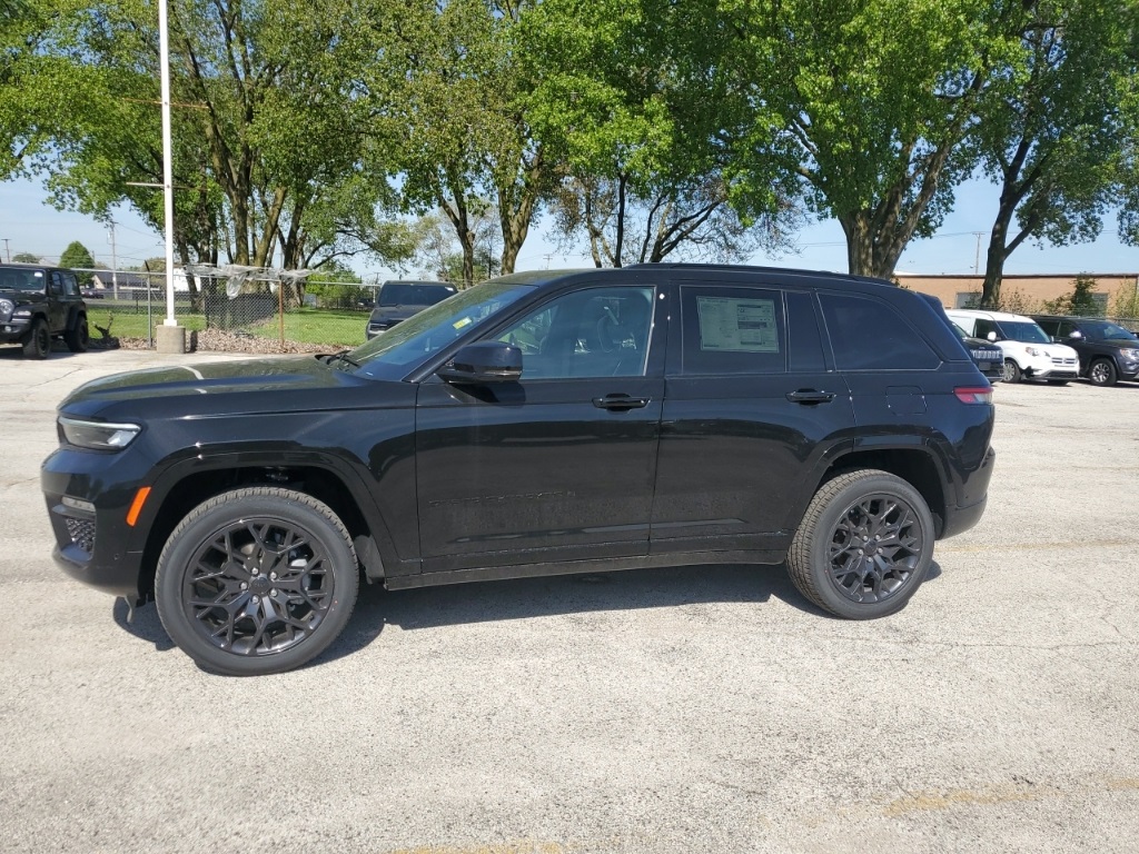 2025 Jeep Grand Cherokee Summit photo 4