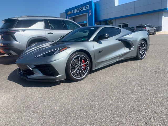 2023 Chevrolet Corvette Stingray 2LT photo 2