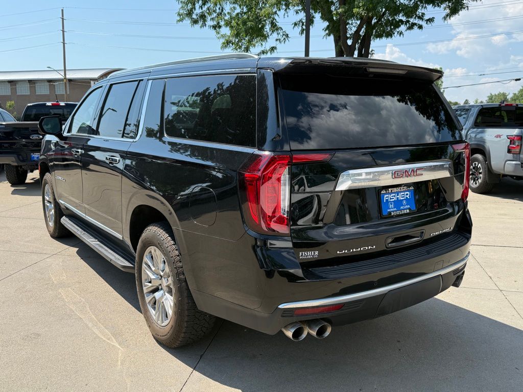 2022 Gmc Yukon XL Denali photo 2