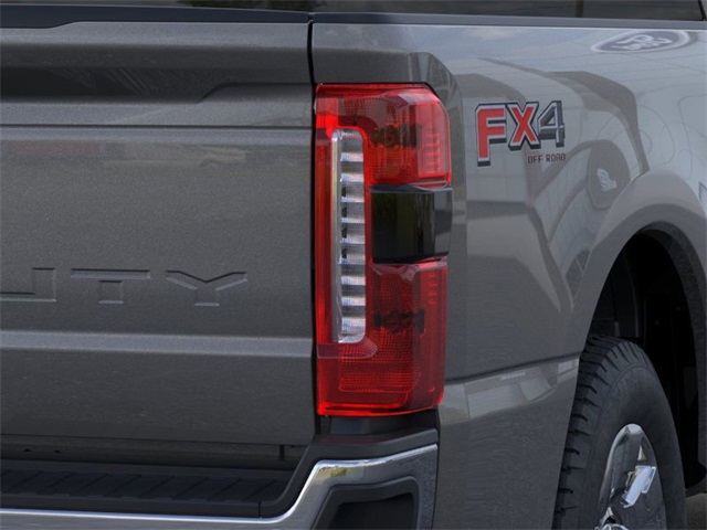 2025 Ford F-350 Lariat photo 21