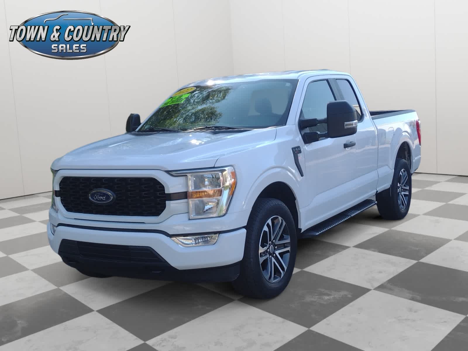 2022 Ford F-150 XL photo 2