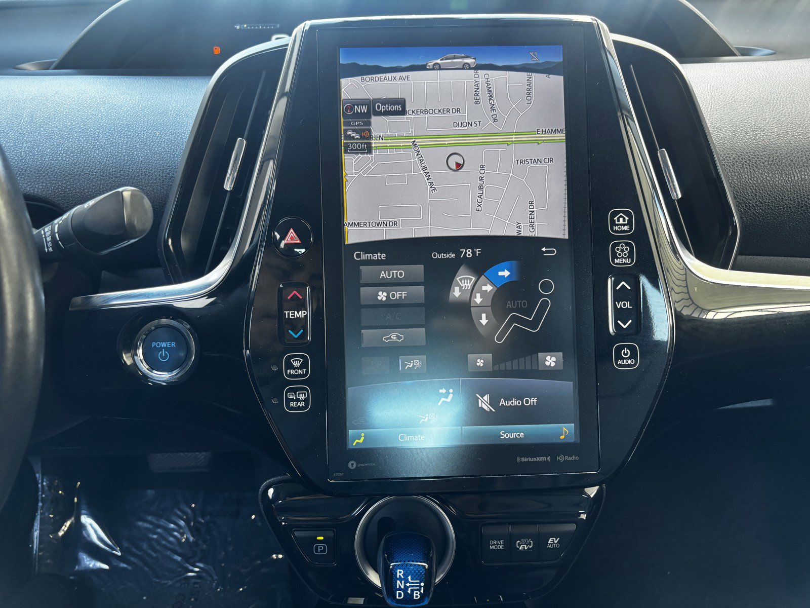 2022 Toyota Prius Prime XLE photo 11
