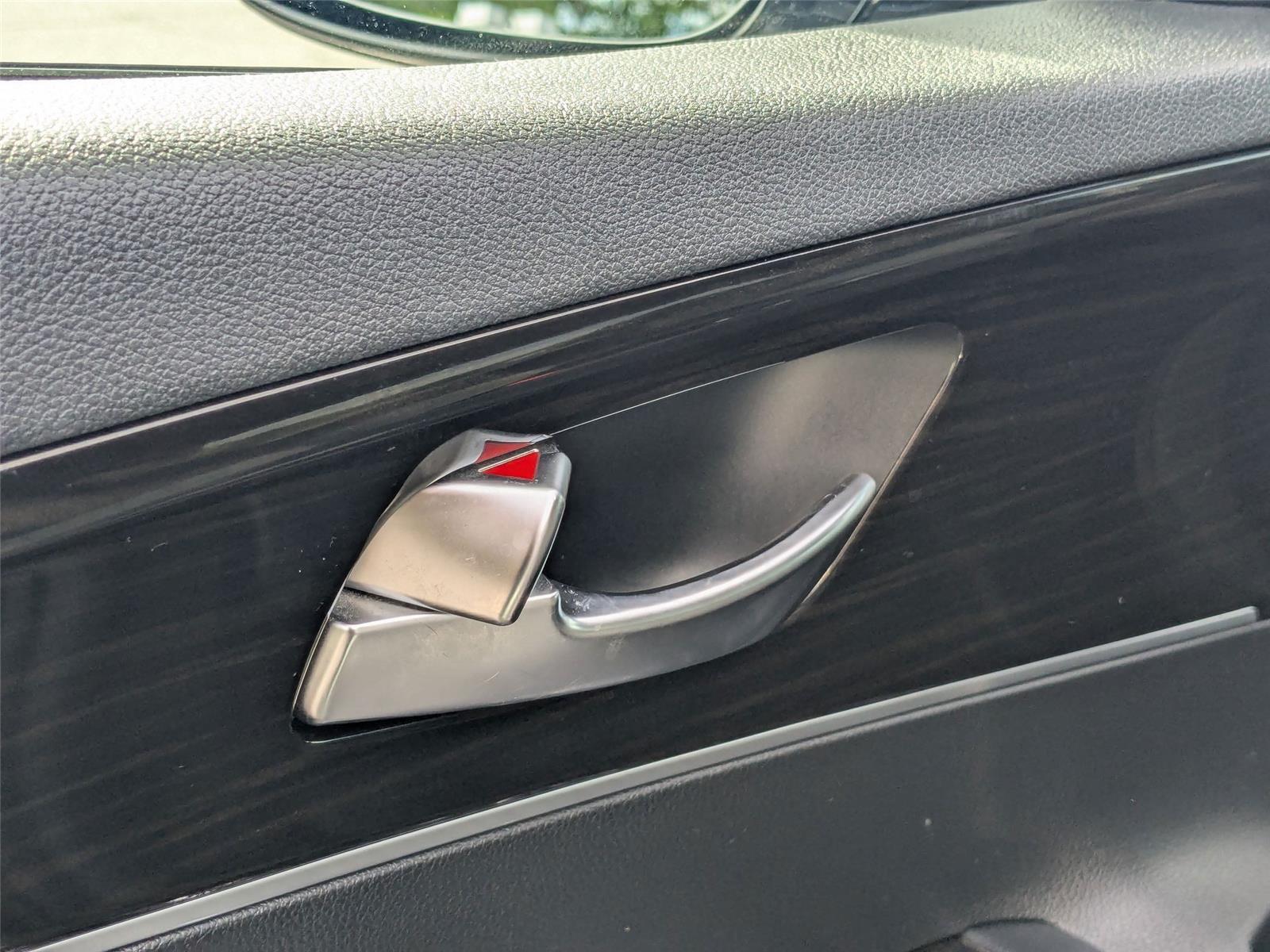 2020 Kia Sorento S V6 photo 14