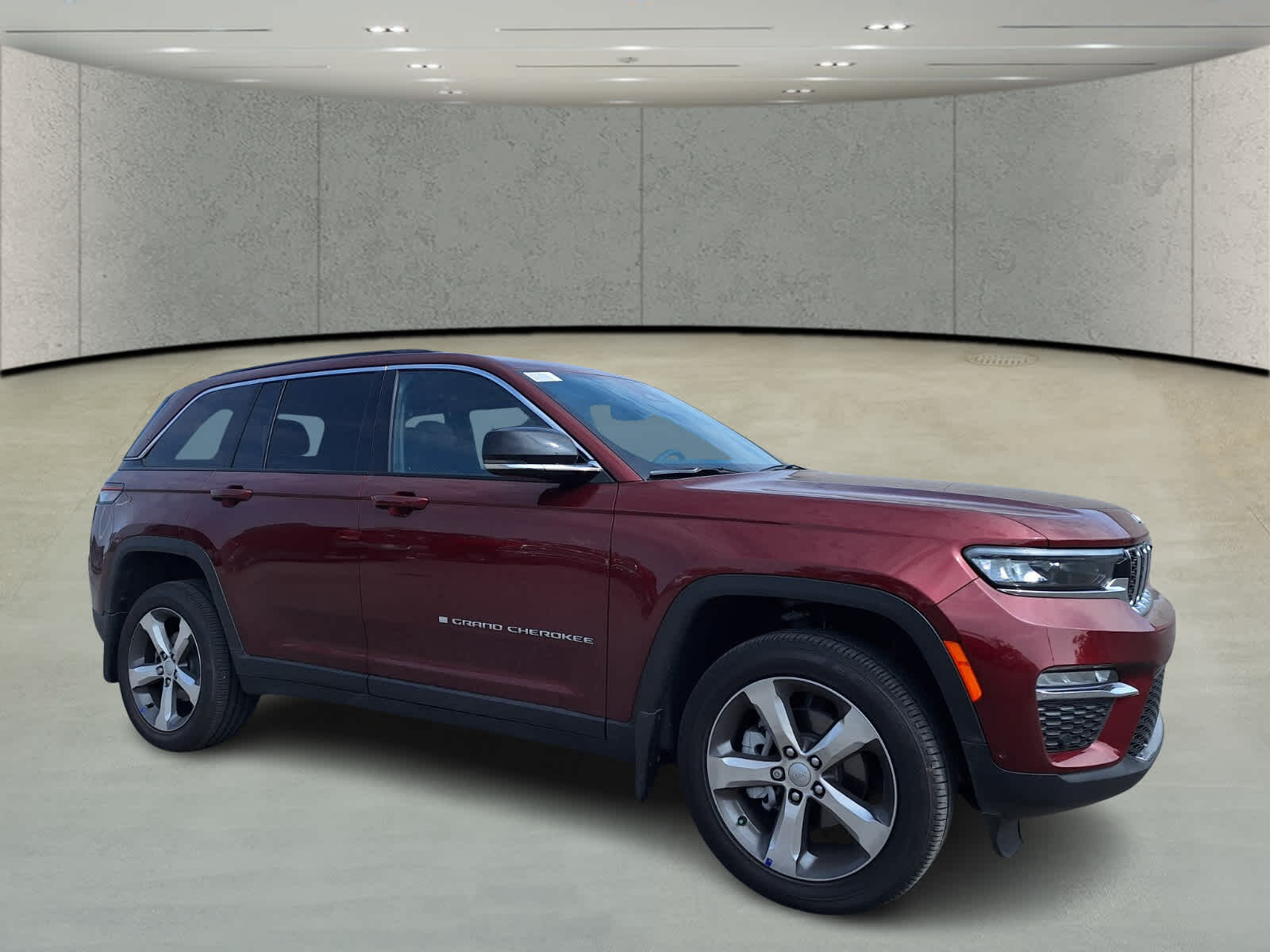 2025 Jeep Grand Cherokee Limited photo 3