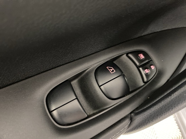 2022 Nissan Rogue Sport SV photo 13