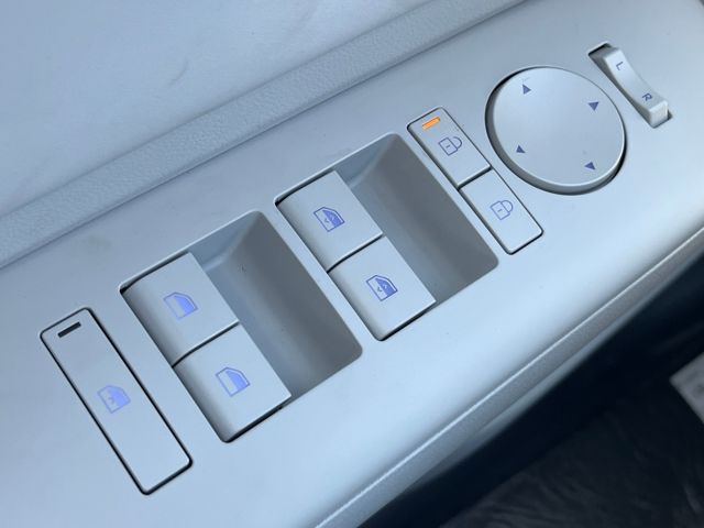 2026 Hyundai Kona SEL photo 16