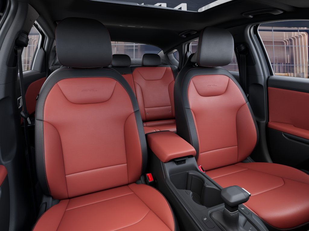 2025 Kia K4 GT-Line photo 13