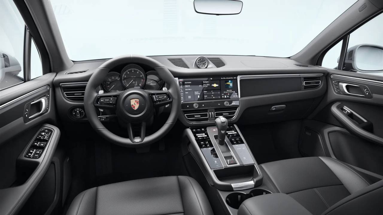 2026 Porsche Macan T photo 9