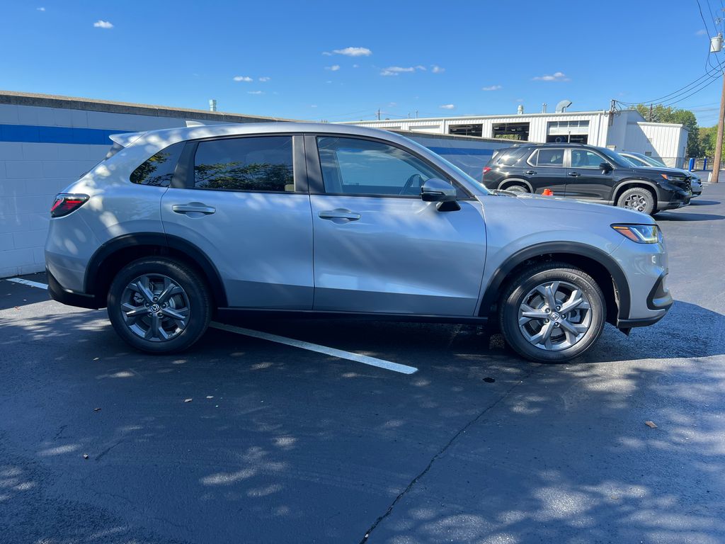 2026 Honda HR-V LX photo 5