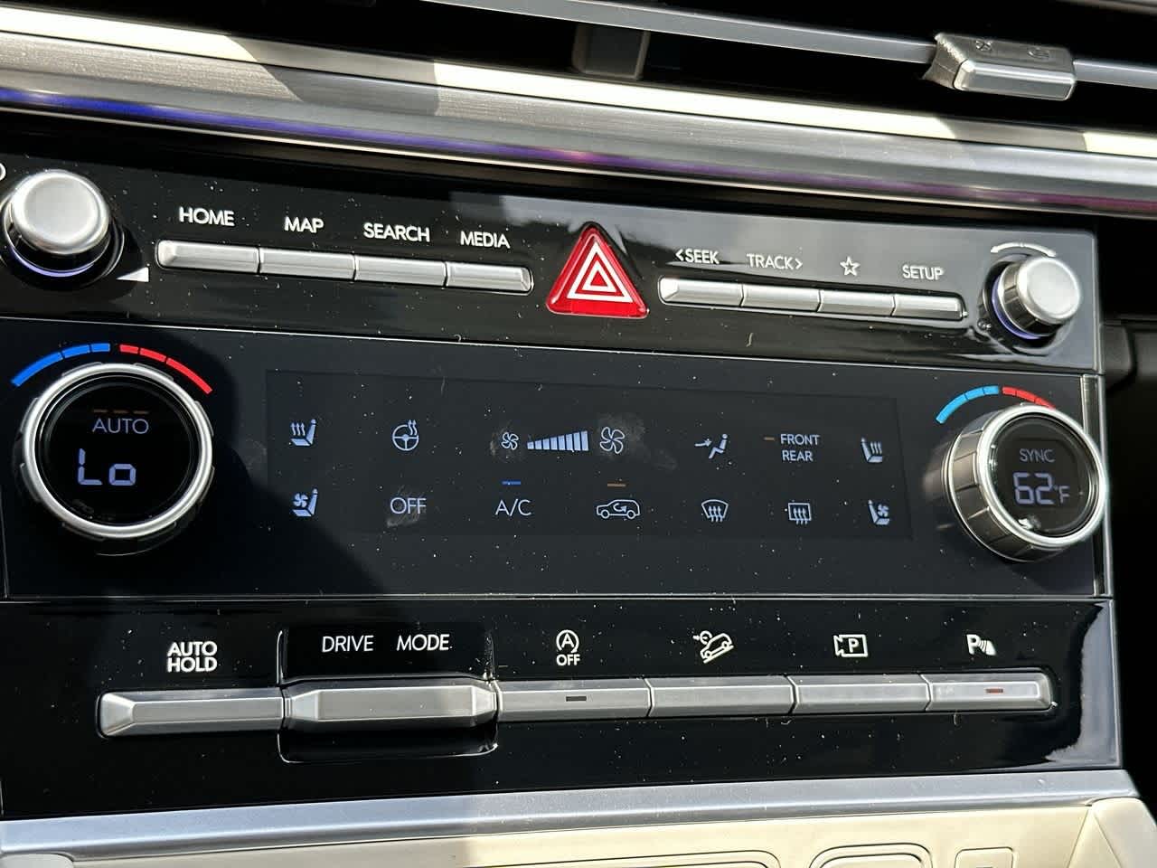2025 Hyundai Santa Fe Calligraphy photo 18