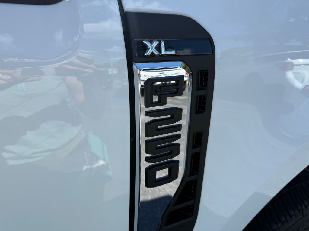 2026 Ford F-250 photo 10