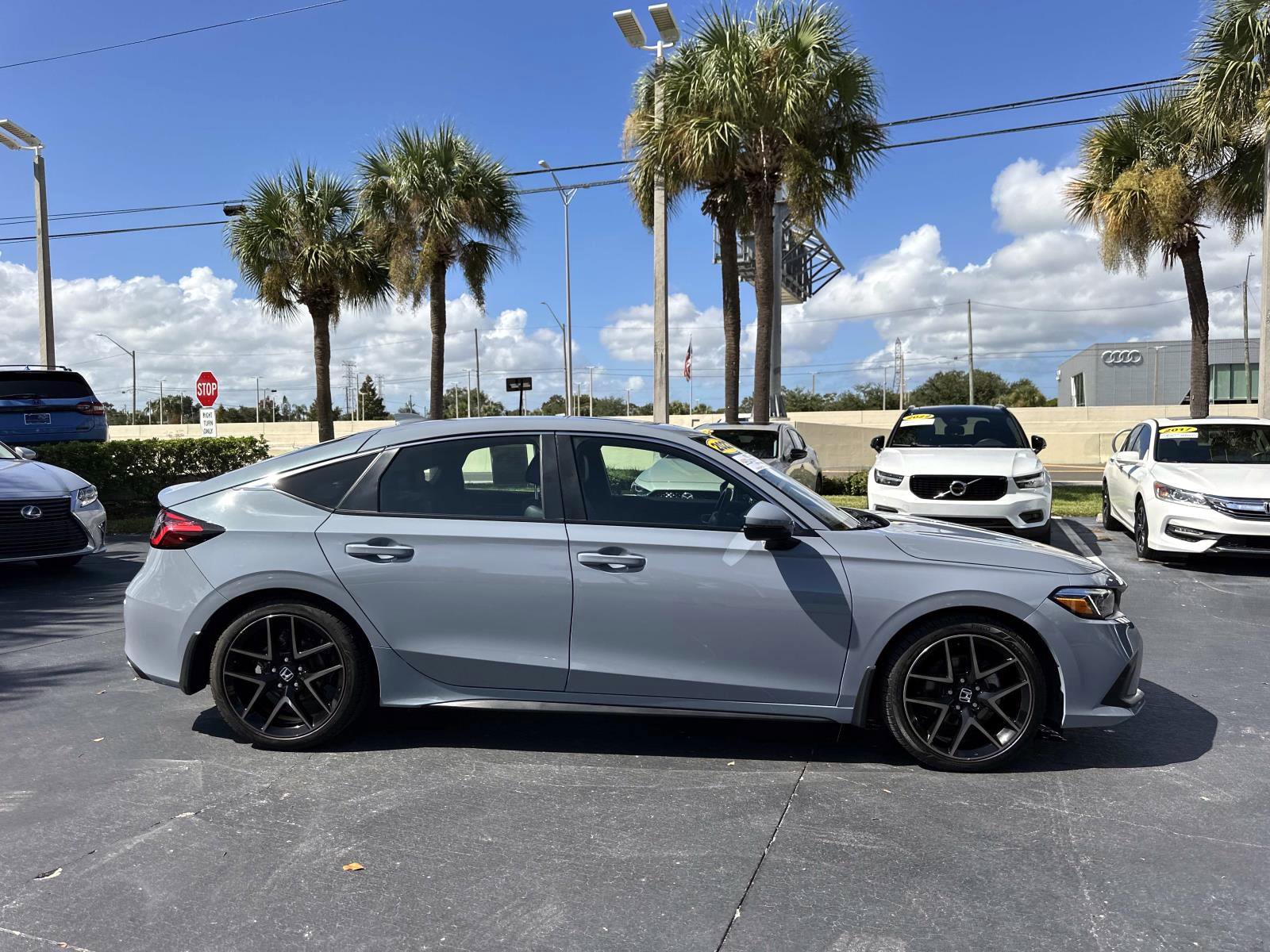 2022 Honda Civic Sport Touring Hatchback photo 2