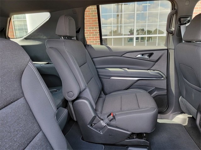 2025 Chevrolet Traverse photo 11