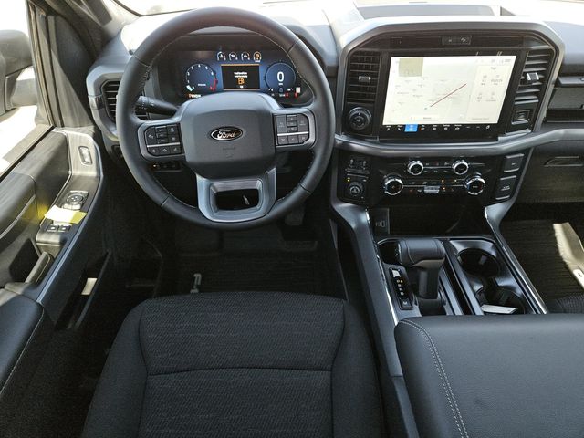 2025 Ford F-150 XLT photo 4