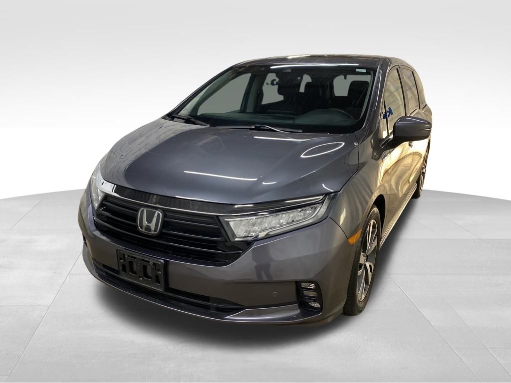 2023 Honda Odyssey Touring photo 2