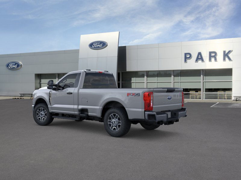 2025 Ford F-350 XLT photo 4