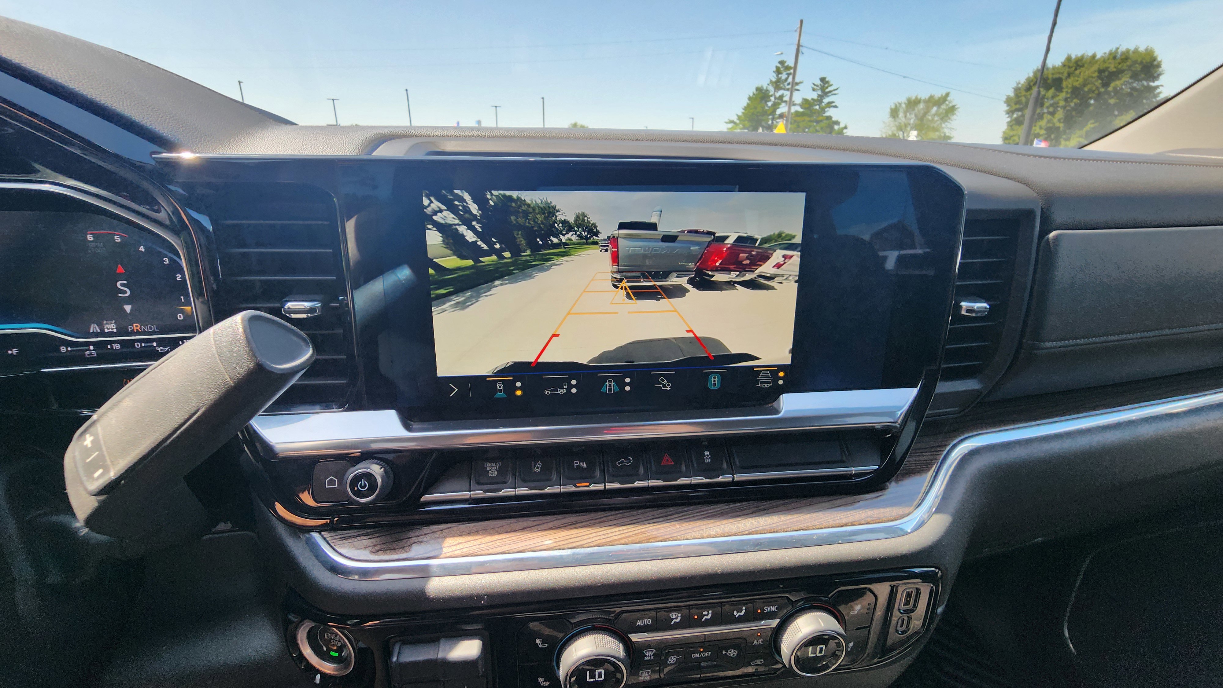 2024 Chevrolet Silverado 3500HD LT photo 20