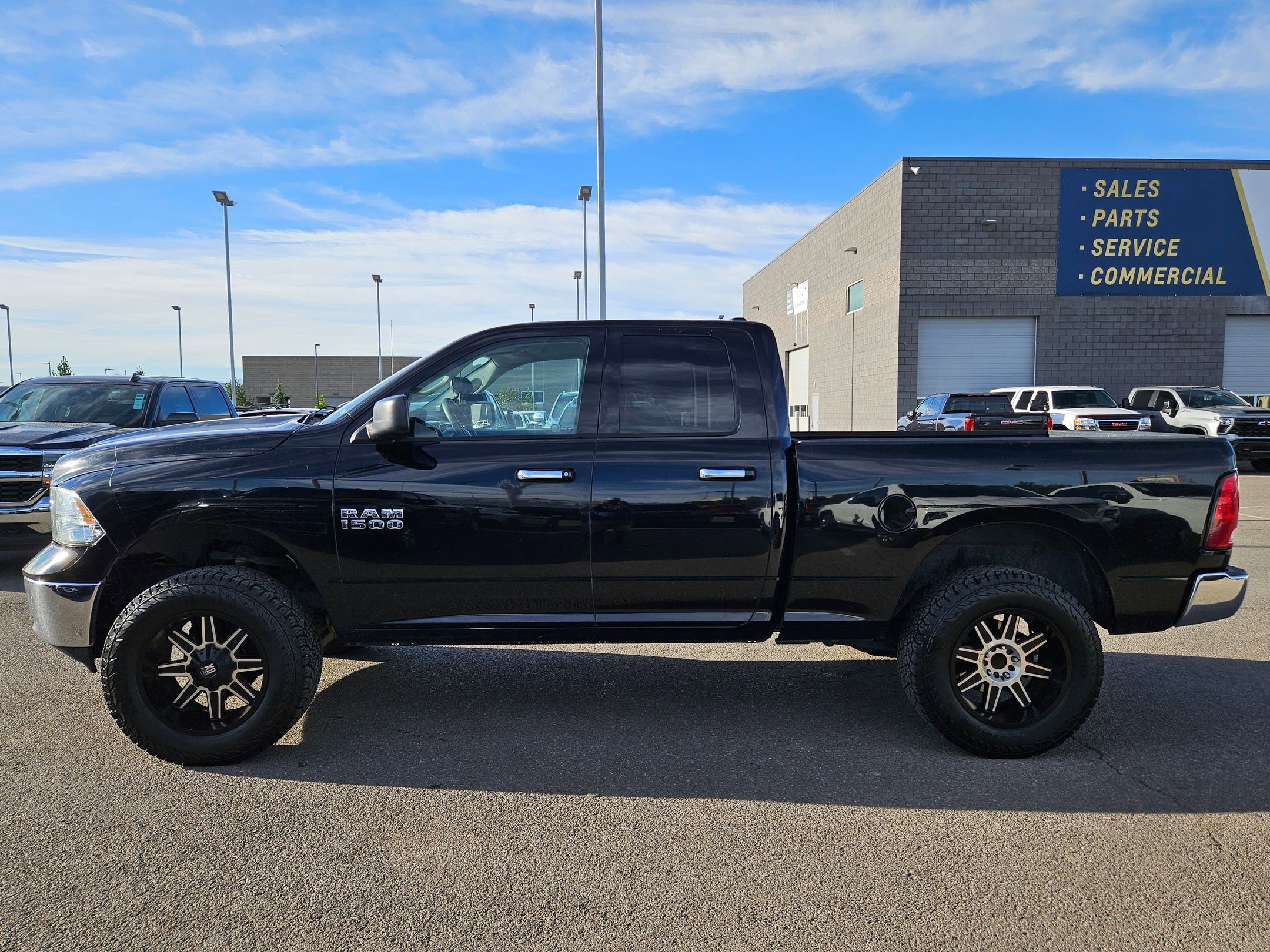 2013 Ram 1500 SLT photo 6