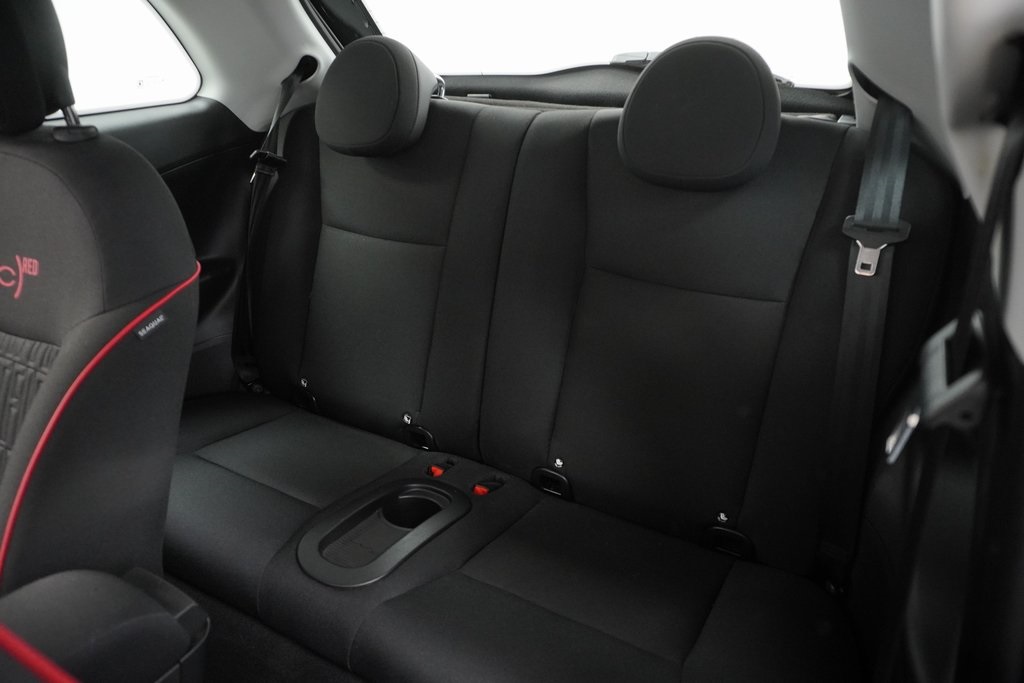 2024 Fiat 500e Red photo 16