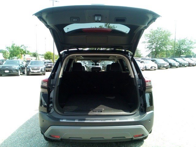 2021 Nissan Rogue SV photo 15