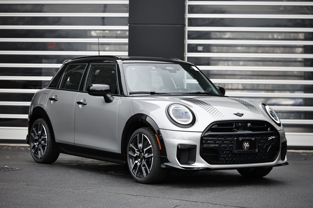 2026 MINI Hardtop 4 Door S's photo