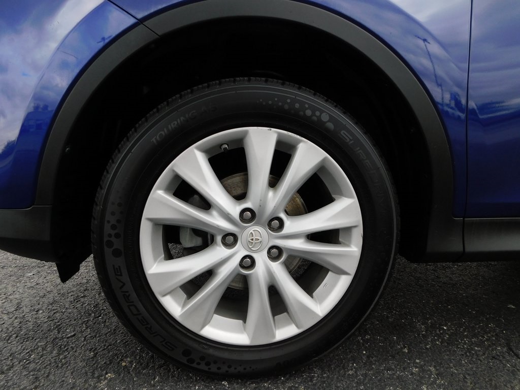 2015 Toyota RAV4 Limited photo 7