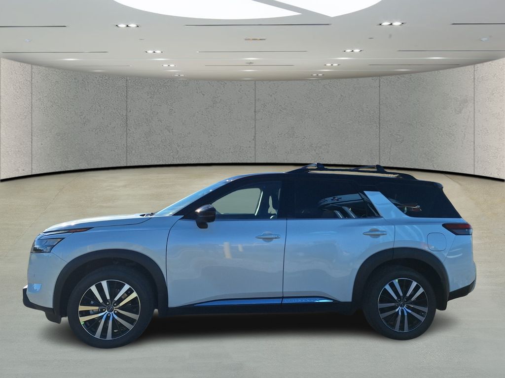 2025 Nissan Pathfinder Platinum photo 2
