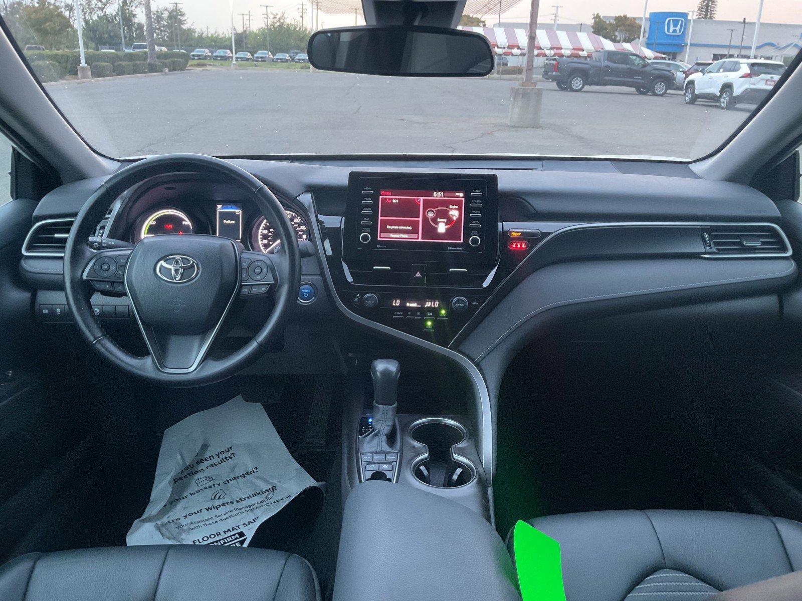 2023 Toyota Camry SE photo 26
