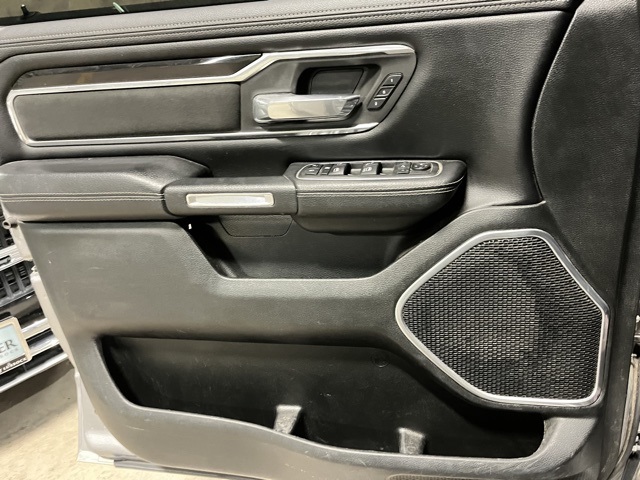 2020 Ram 1500 Laramie photo 16
