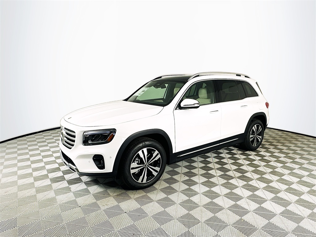 2025 Mercedes Benz GLB 250 photo 3