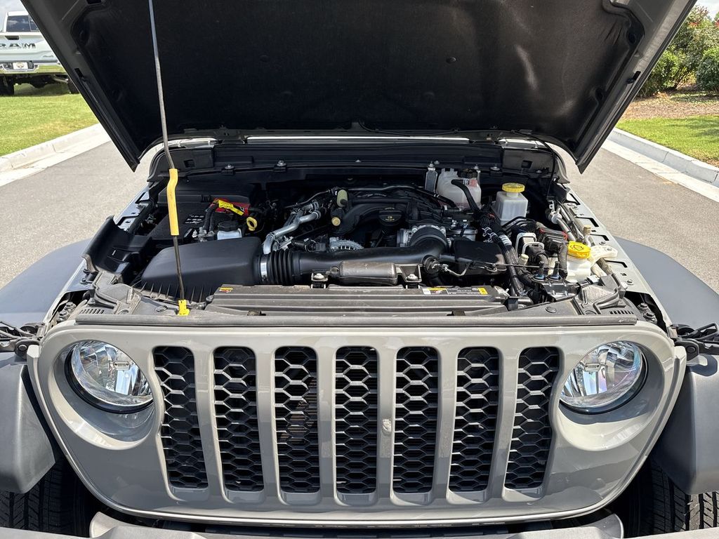 2023 Jeep Gladiator Sport photo 26