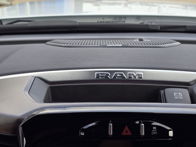 2024 Ram 2500 Laramie photo 29