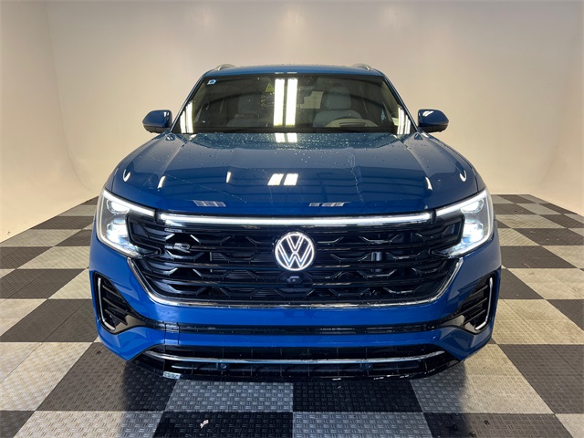 2025 Volkswagen Atlas Cross Sport SEL Premium R-Line photo 2