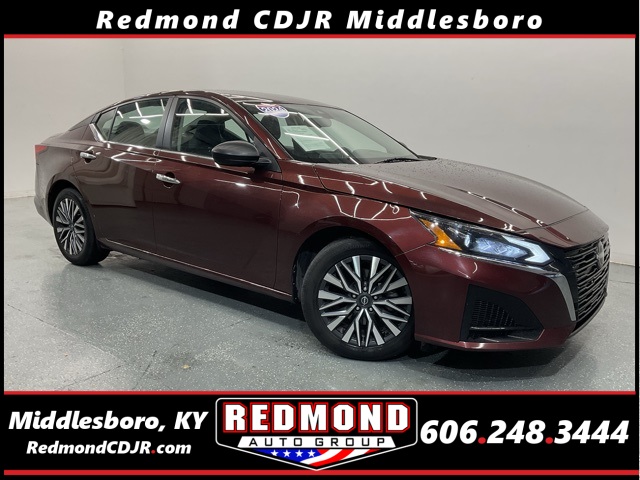 2024 Nissan Altima SV's photo